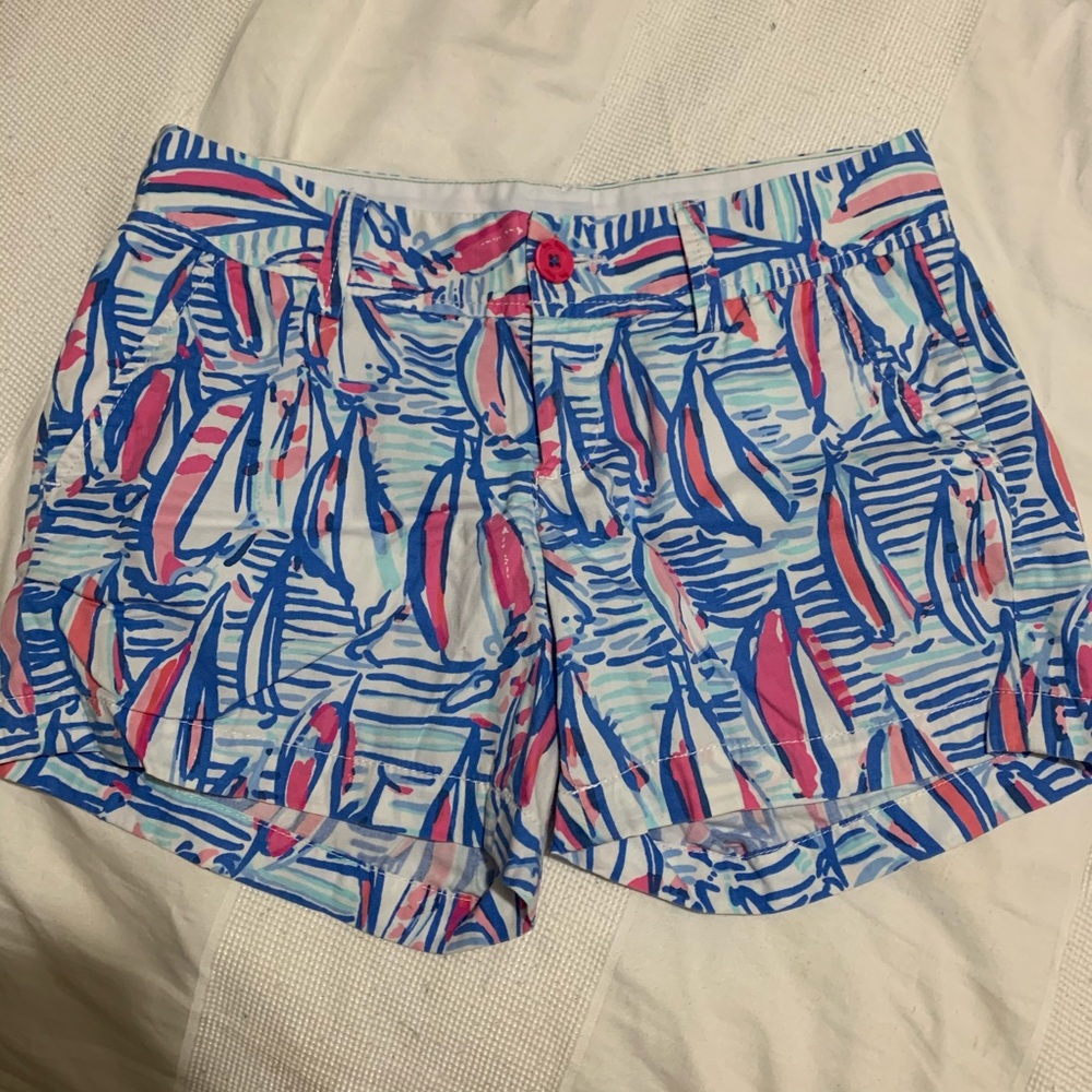 EUC Lilly Pulitzer Callahan Short Red Right Return